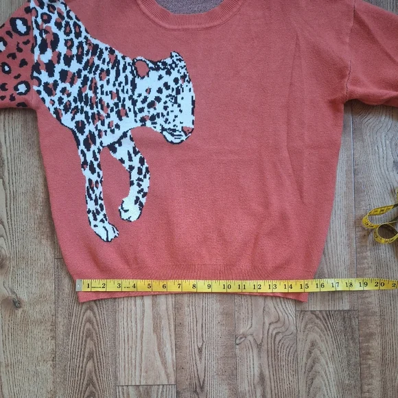Unique Leopard Sweater - Picture 5 of 8